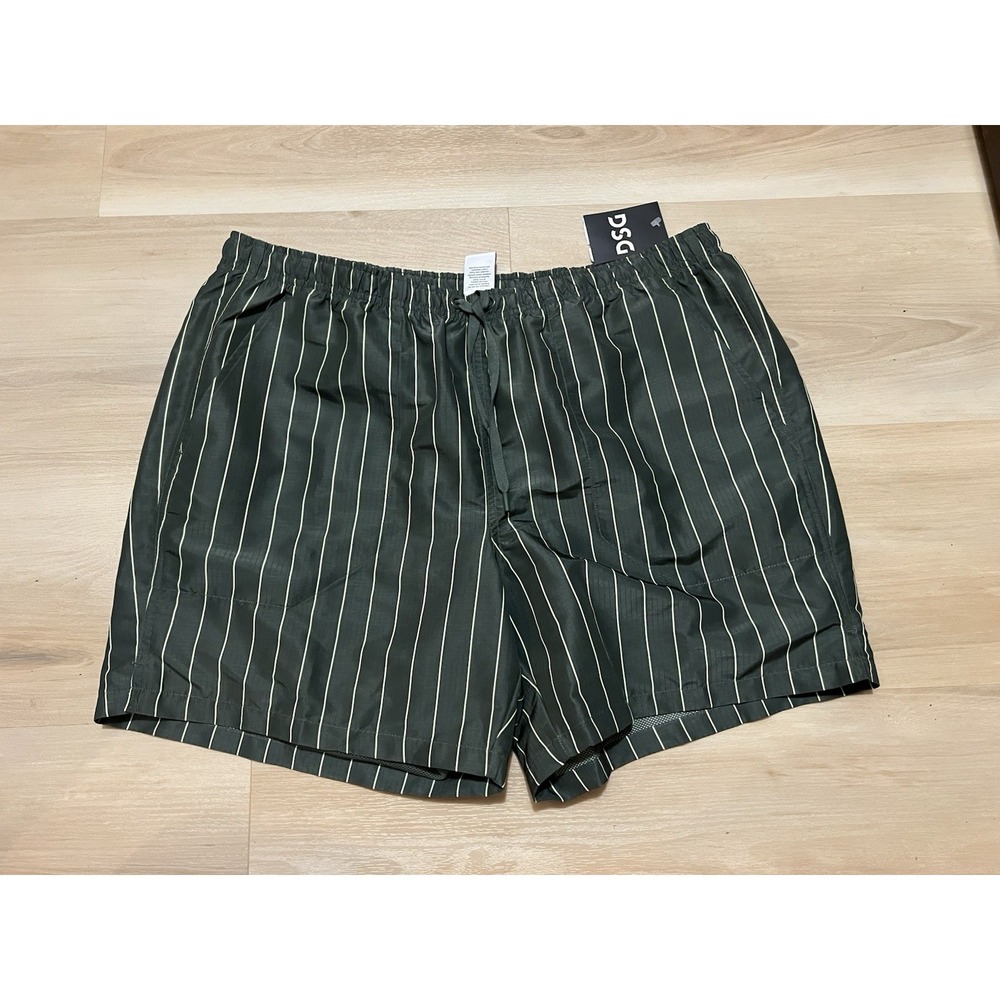 NWT DSG Mens Large Rec Short Pinstripe Muted Olive Green Relaxed Fit Mesh Lined